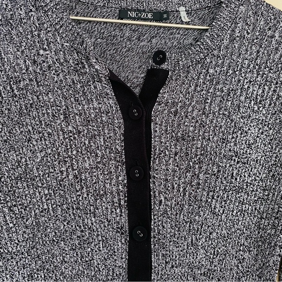 Nic + Zoe Gray & Black Button Down Sweater Cardigan Size Medium - Picture 8 of 9
